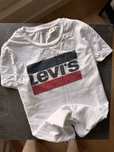 Damska koszulka Levi's białą