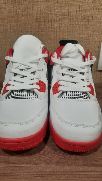 Кросівки чоловічі