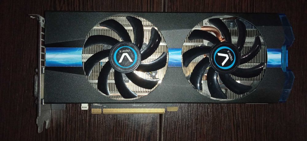 Видеокарта: AMD Radeon (TM) R7 370 Series 4gb