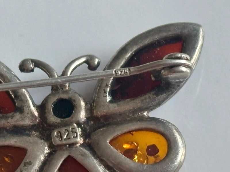 Broszka z bursztynem i srebro próba 925