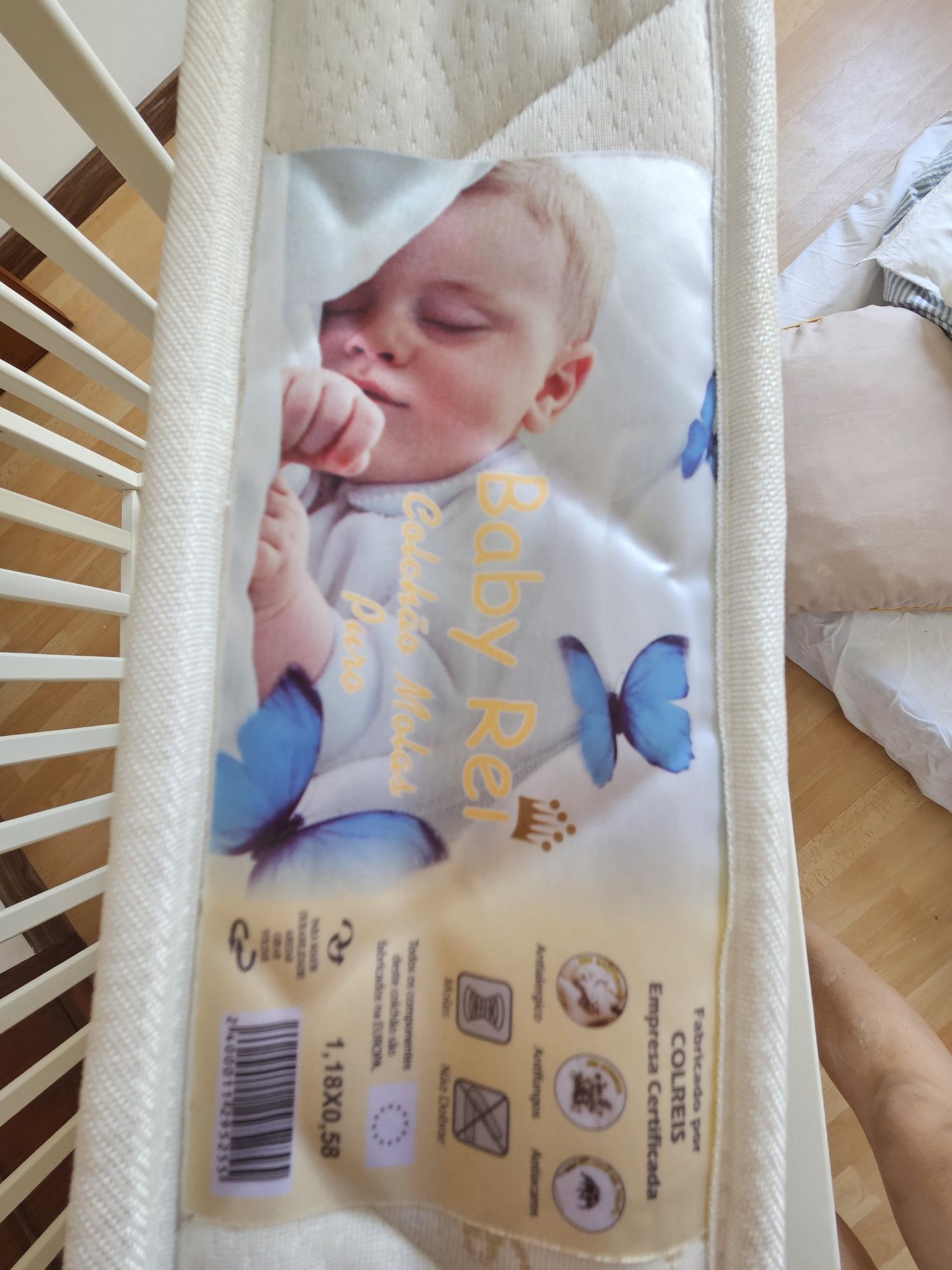 Berço com colchão