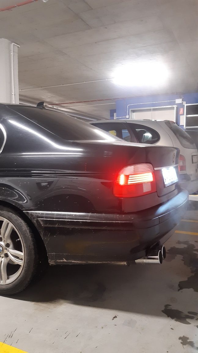 BMW E39 2001 2.5газ,механика.298тыс.км