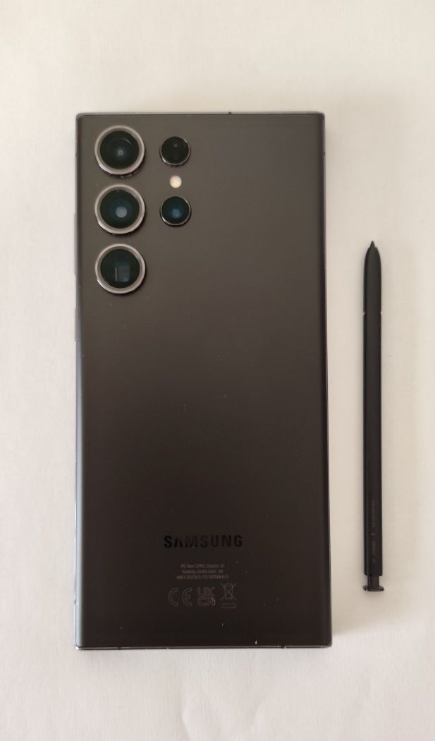Galaxy S23 Ultra (ecrã partido)