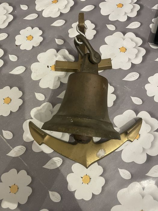 Stary dzwonek mosiezny nascienny