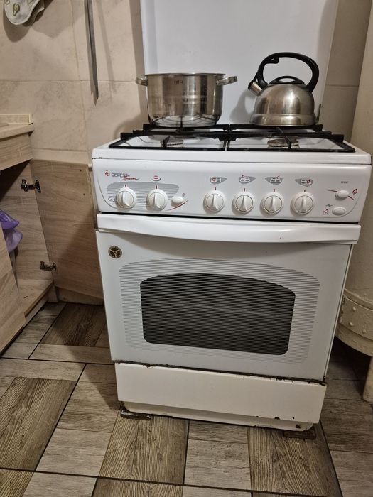 Газовые плиты и холодильники