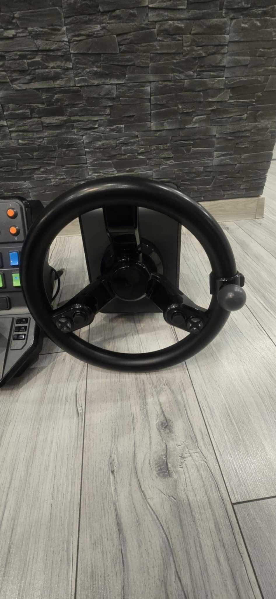 Kierownica do PC Logitech G Saitek