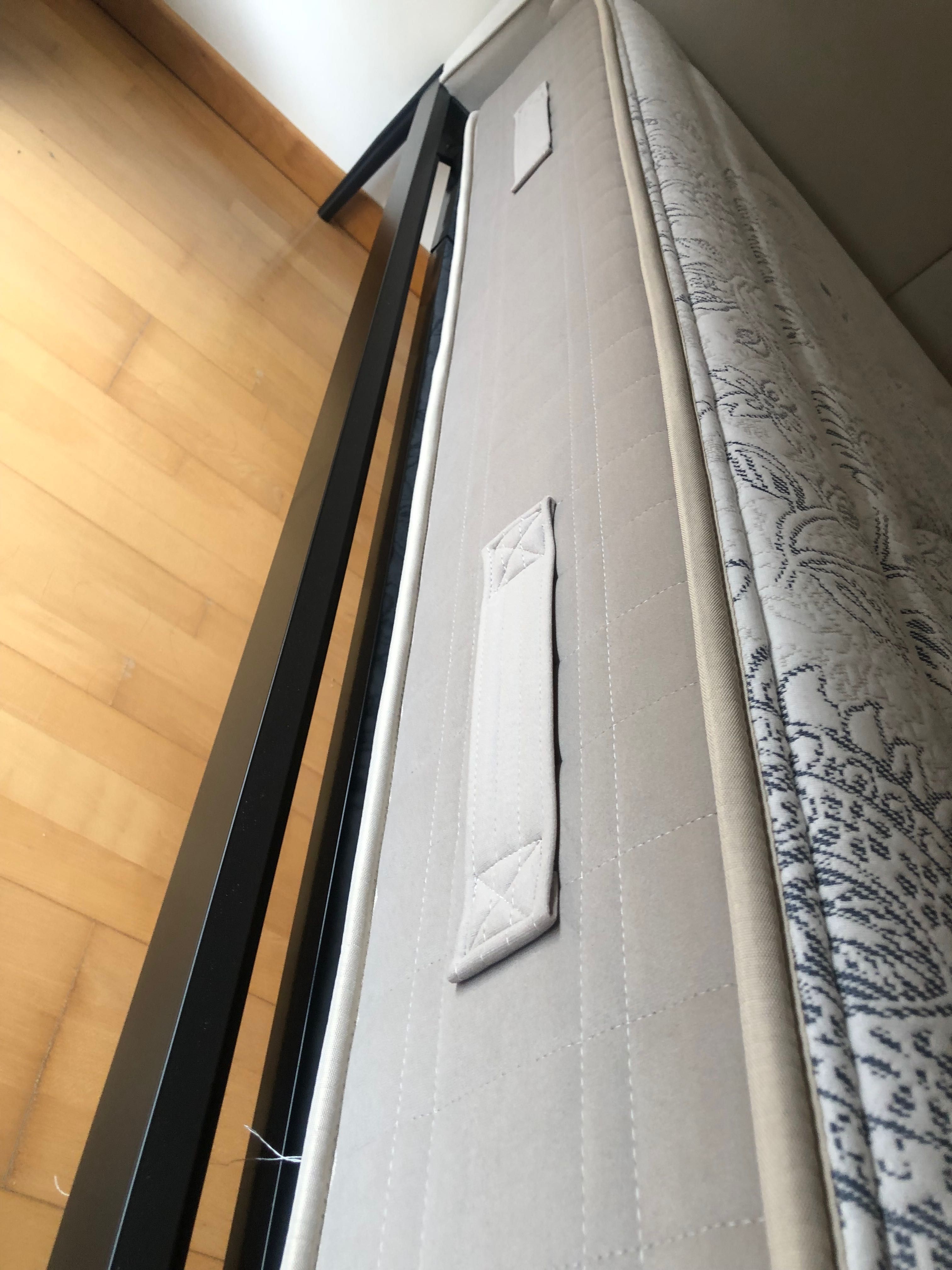 Cama e colchão Moviflor