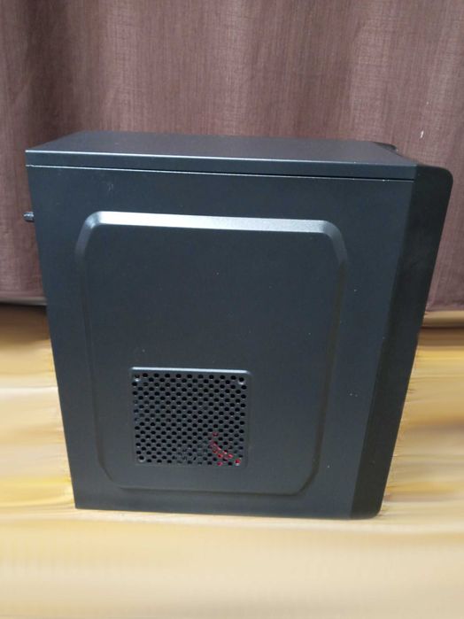 PC AMD Phenom II X4 / ASUS M4A89GTD / 14 GB RAM / SSD 120 GB / Win 10