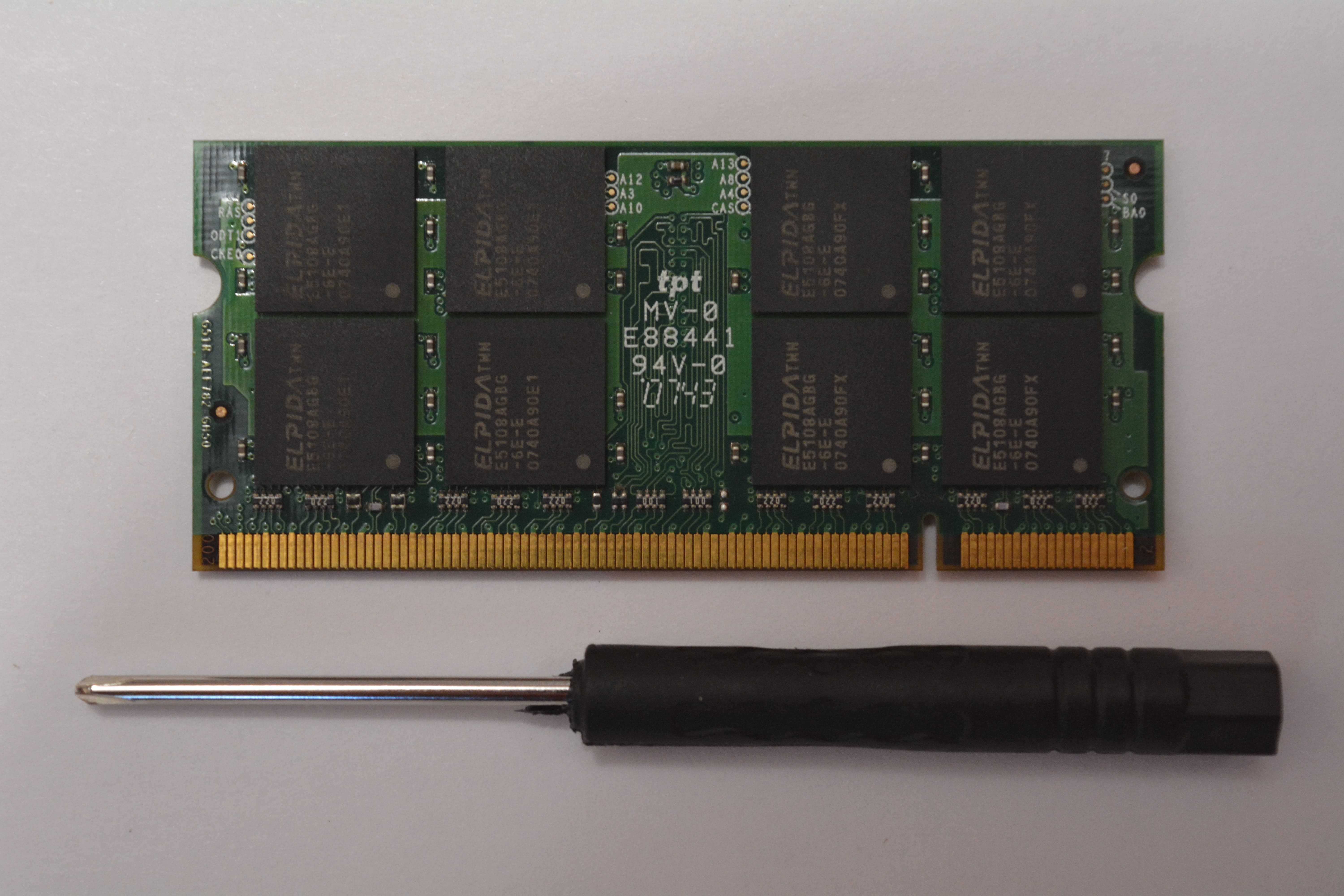 Оперативная память DDR2-667 1GB