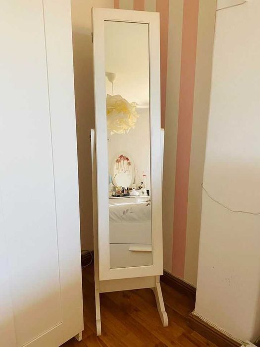 Espelho com Armário para Bijuteria