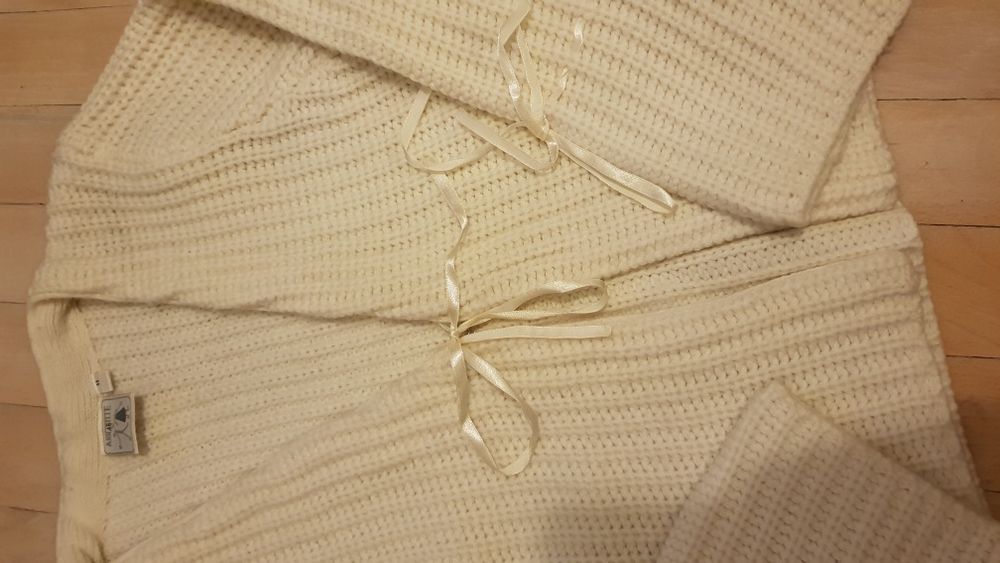 Bialy ecru sweterek komunijny komunia 10 11 lat dziewczynka