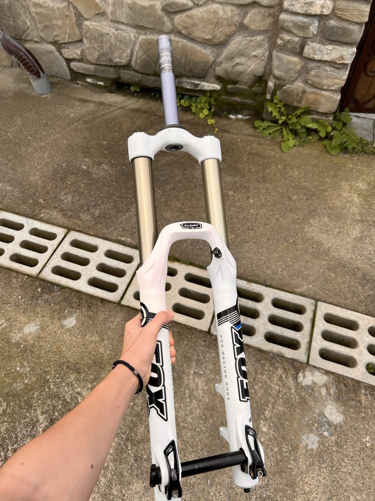 Вилка fox float 180 mm щойно після т/о