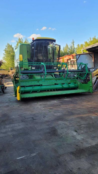 John Deere 1072 z przystawką do rzepaku