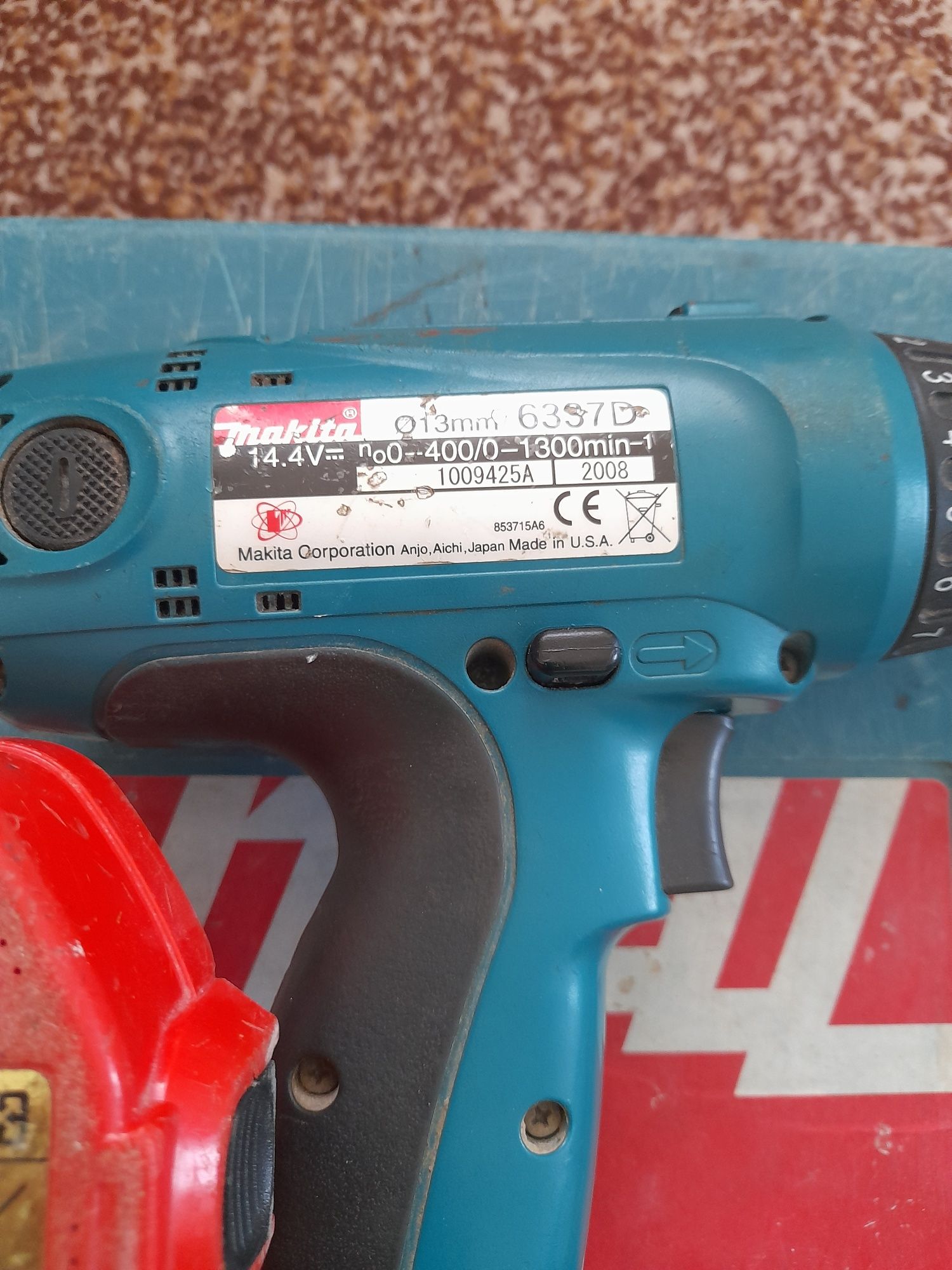 Шуруповерт "Makita" б.у.