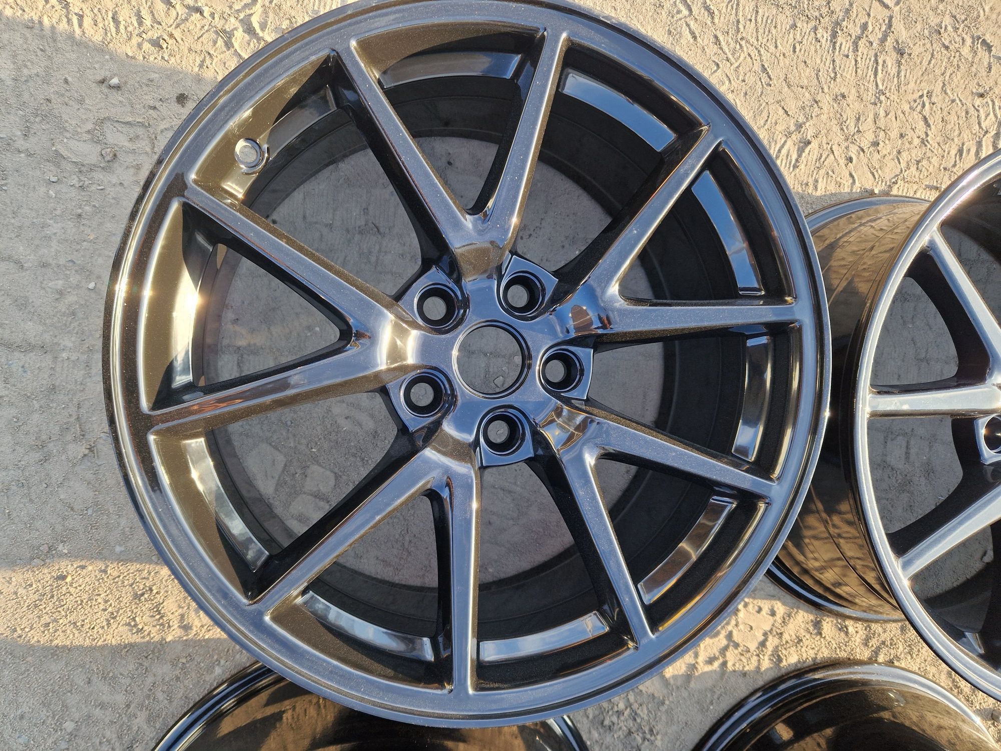 Диски Tesla 3, r18 black, Honda,