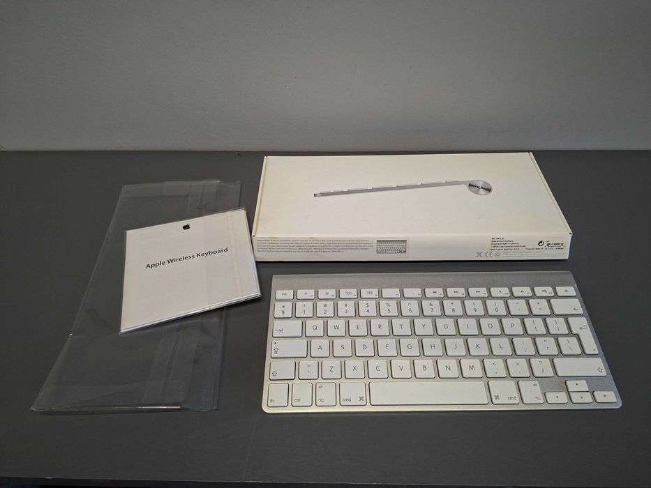 Klawiatura bezprzewodowa Apple MC184PL/B (Model No A1314)
