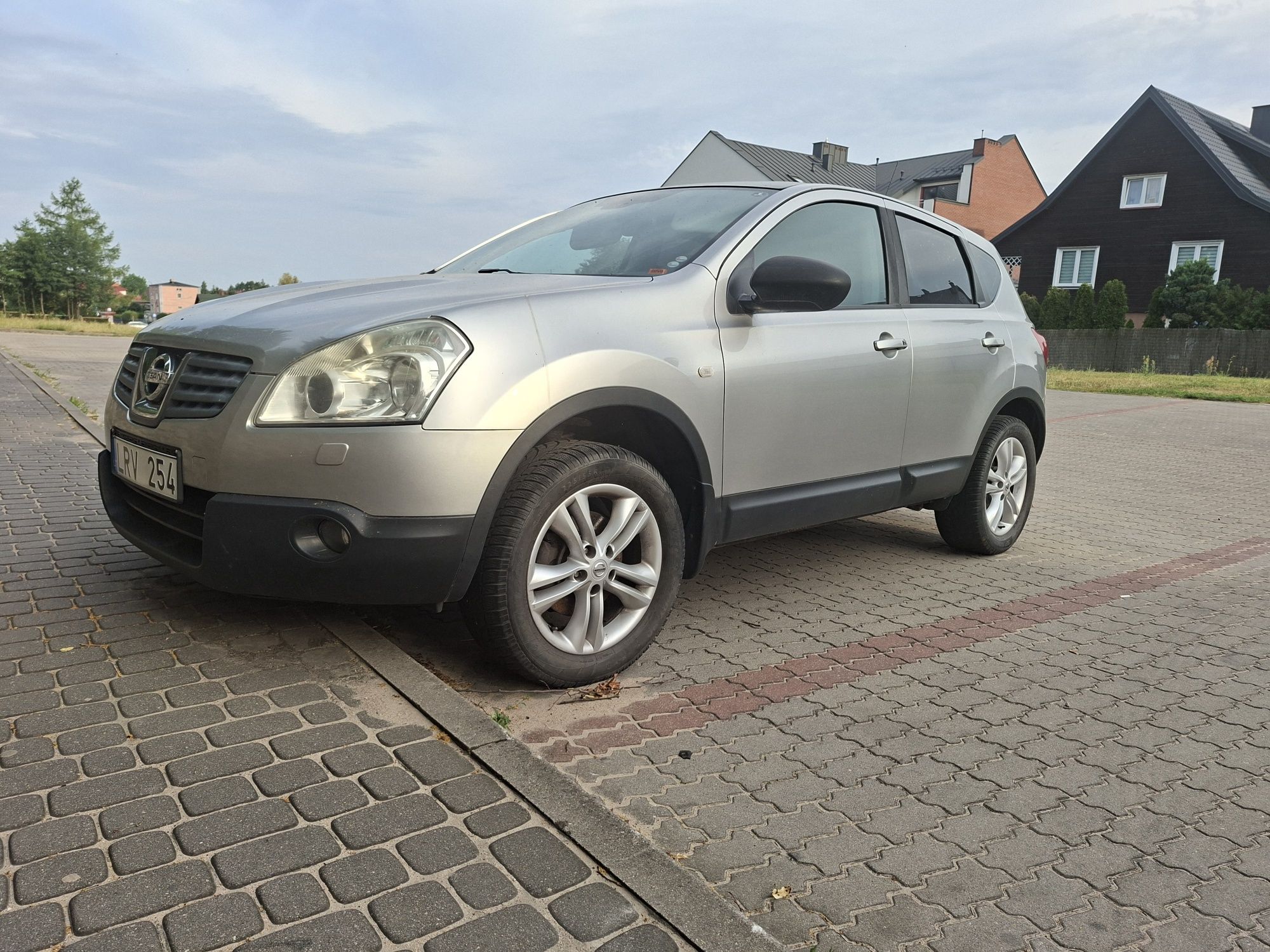 Nissan Qashqai 2.0B Automat.Maly przebieg.Okazja.