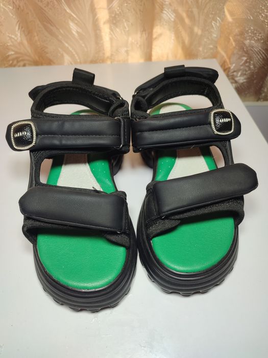 Босоніжки для дівчинки