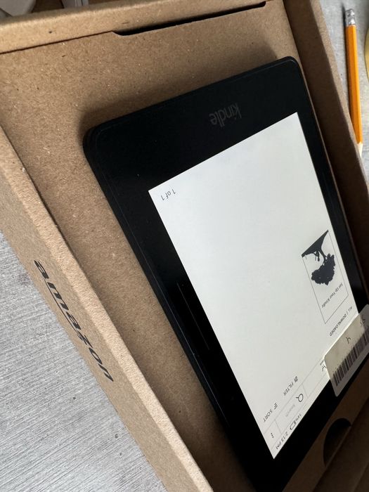 Kindle Voyage. Refurbished. Підсвітка. Чорний. HD екран. Гарантія