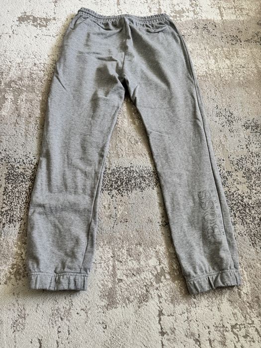 Spodnie dresowe Hugo Boss roz. L.