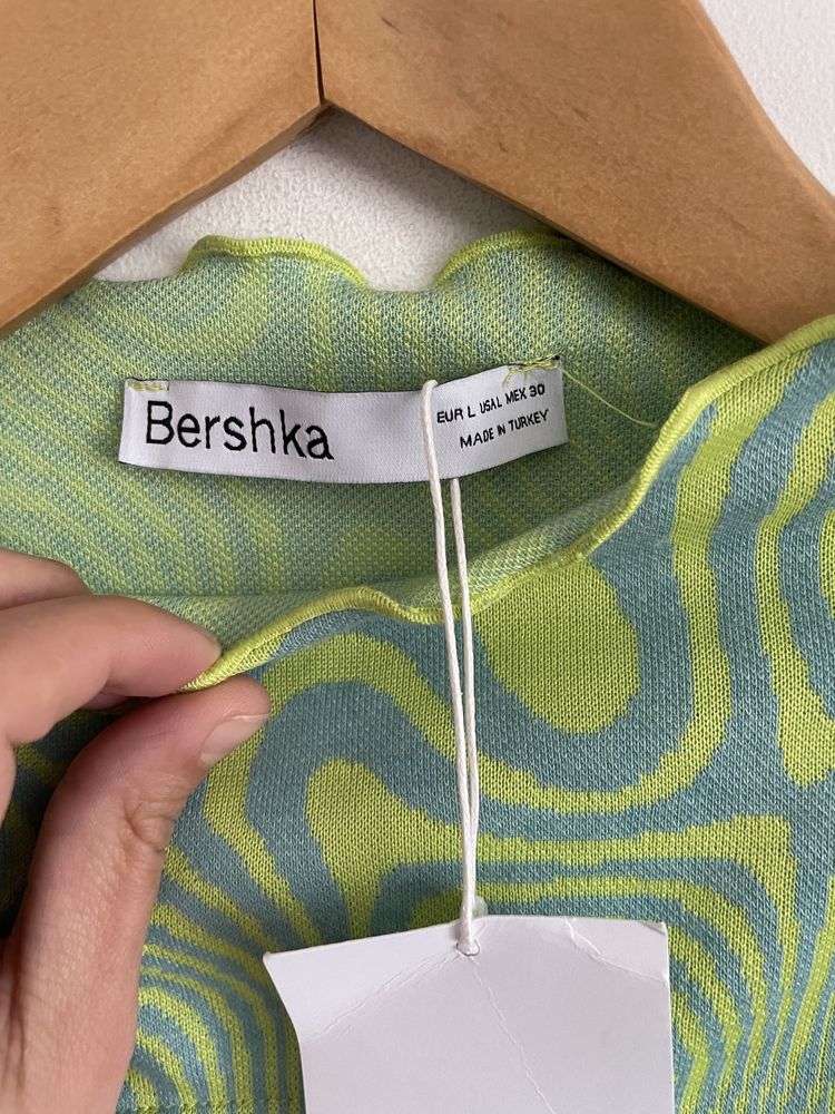 Bershka L Nowy cienki sweterek bluzka z wycieciem