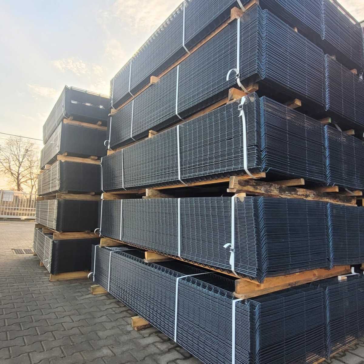Panele ogrodzeniowe 123 cm + podmurówka – tanio i szybko!