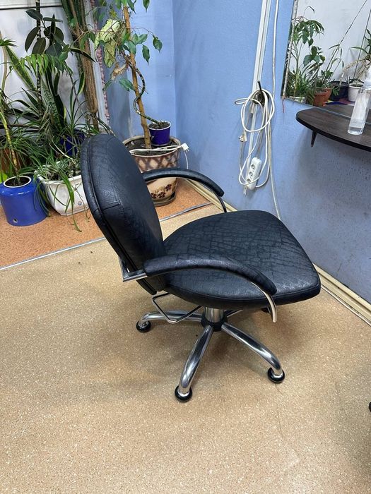 Меблі для перукарні,обладнання для салону