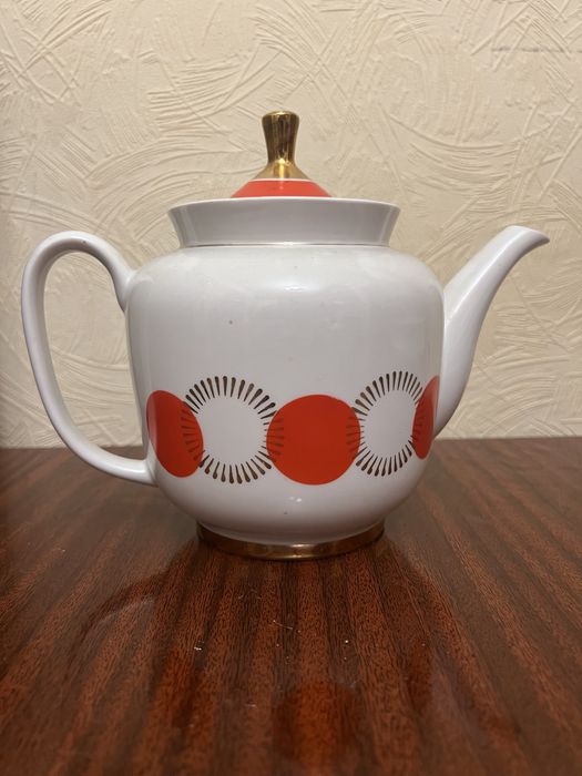 Чайники, сахарница эпохи СССР