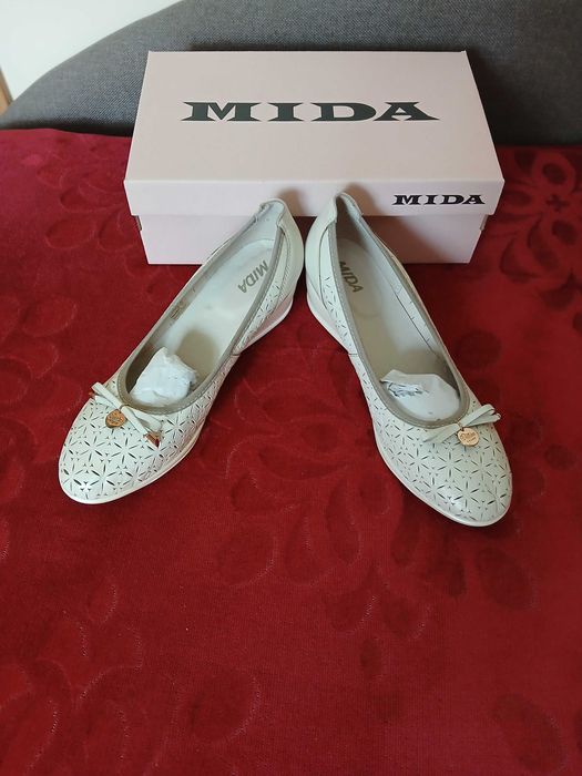 Жіночі туфлі шкіряні 41 р. фірми MIDA