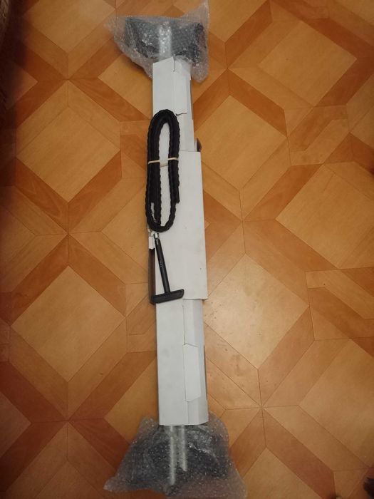 Продаётся багажник на рейлинги на Audi Q8 (оригинал)