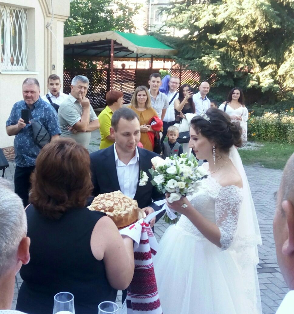 Тамада+Музыка.Недорого. Дискотека.Ведущий. Любой праздник.