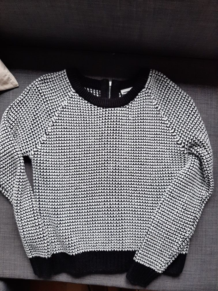 Sweter damski czarno biały stylowy w kratkę wiosenny krótki 36/S