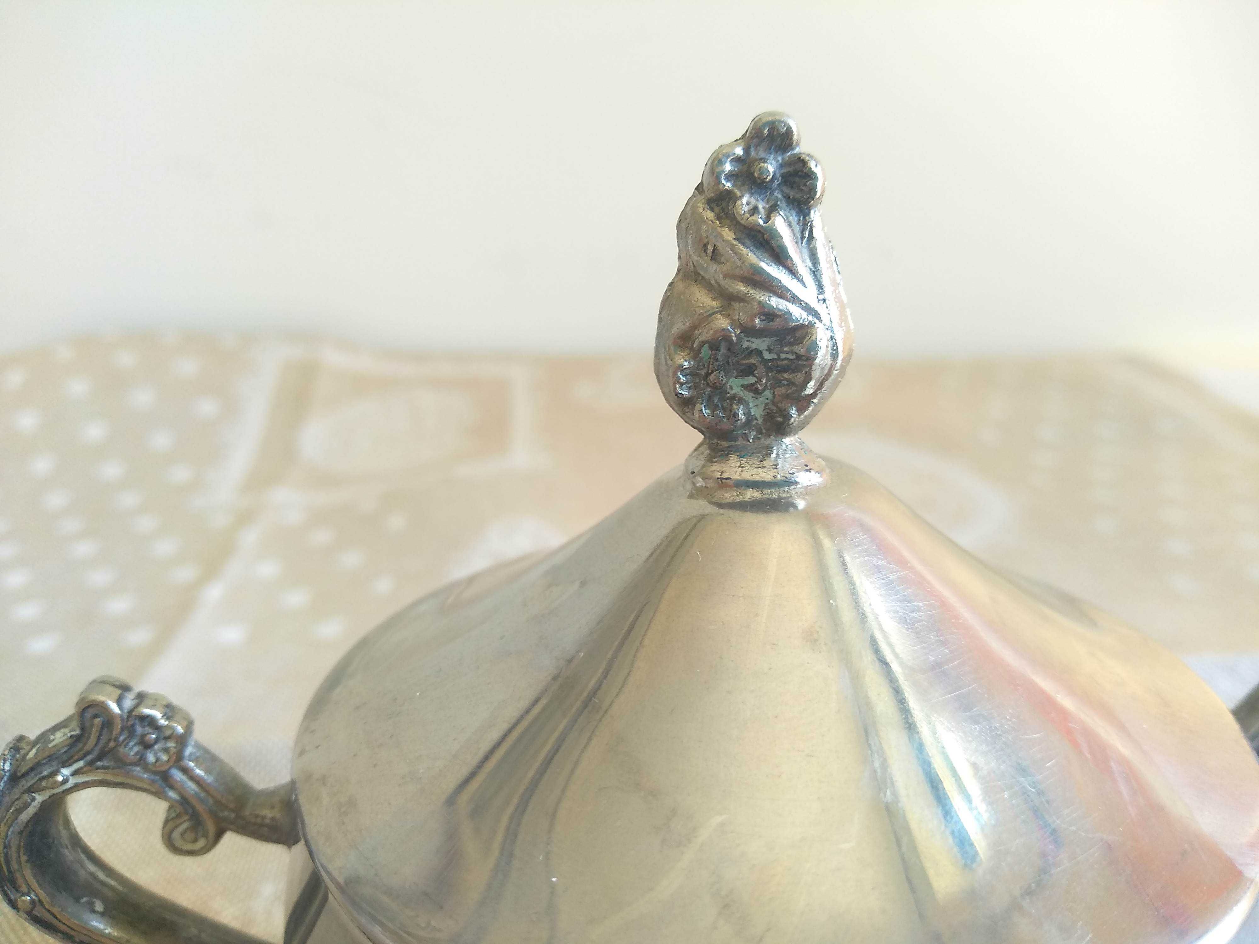 Сахарница, хромирование, серебрение внутри , производство Италия