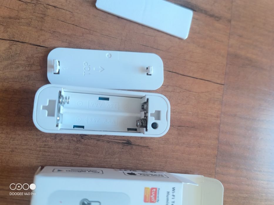 Sensor temperatura e humidade tuya