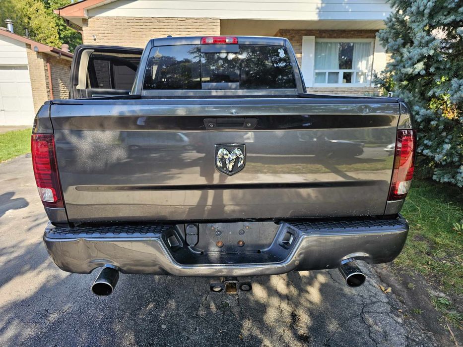 Dodge Ram Sport skóra 4x4 zamiana na motocykl wchodzi w grę