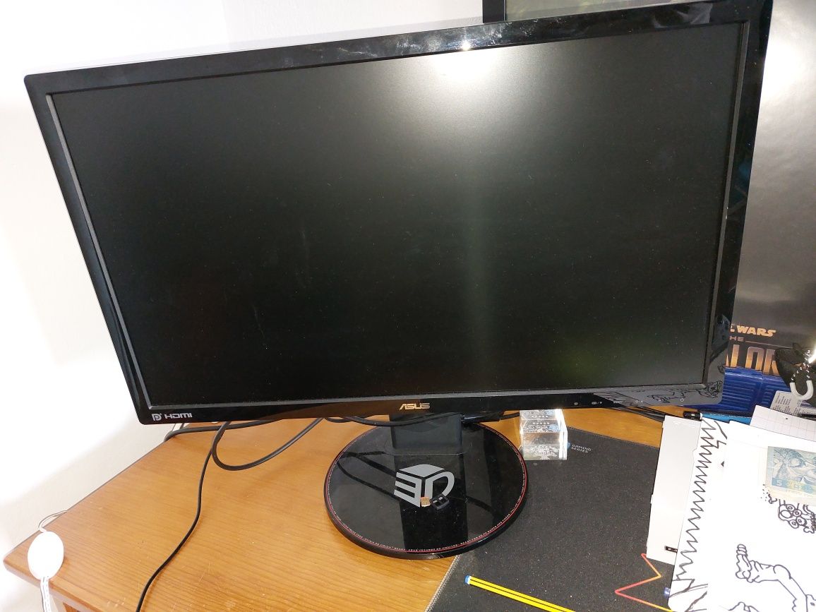 Monitor Gaming Asus praticamente novo