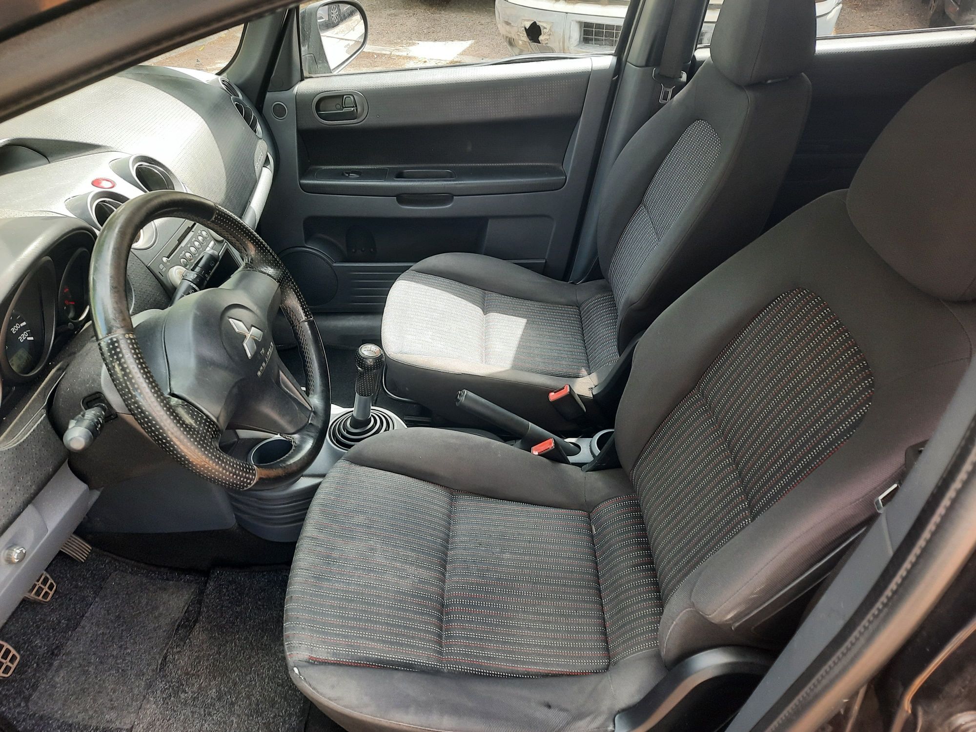 Mitsubishi colt 1.1