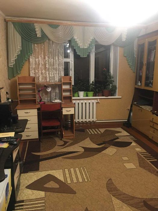 Оренда кімнати в будинку, р-н  вул. Довженка