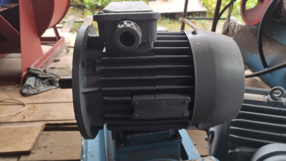 Продам Электромоторы