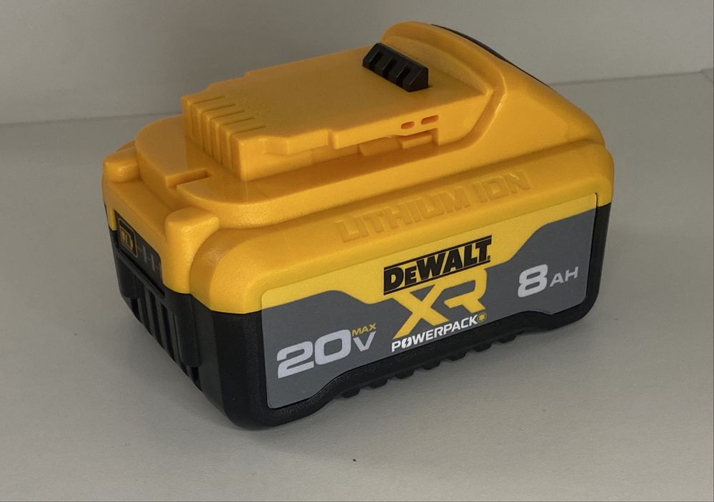 Акумулятор Dewalt PowerPack XR 18v/20v Tabless 8Ah (8000mah) 2025