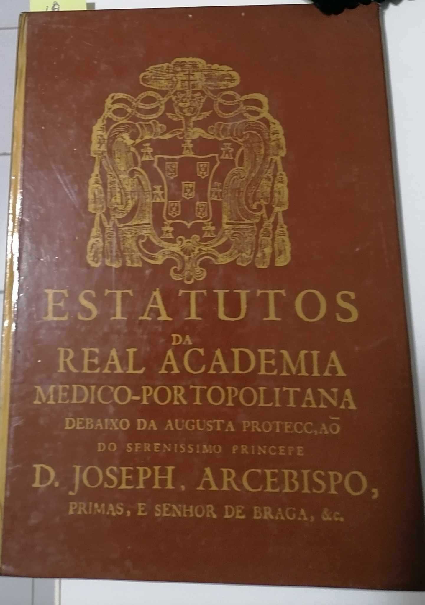 Livro - Estatutos da Real Academia Medico Portolitana