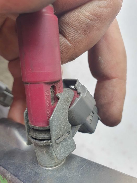 Listwa wtryskowa wtryski Mazda 3 BK 1.4 1.6 benzyna