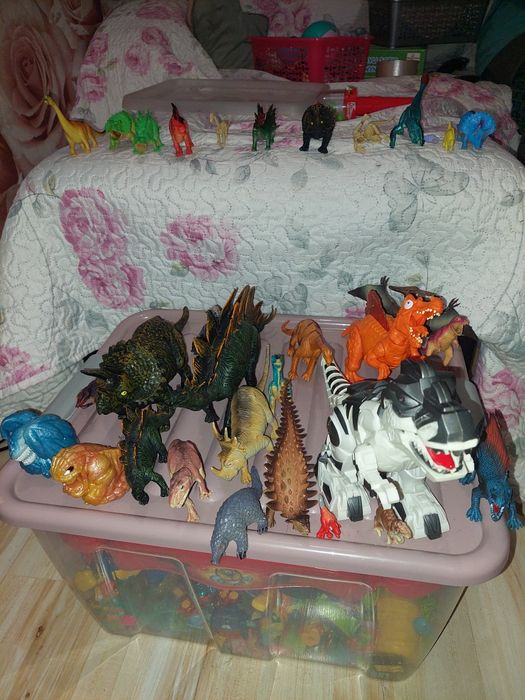 Zestaw dinozaurów roboty na baterie dinozaur