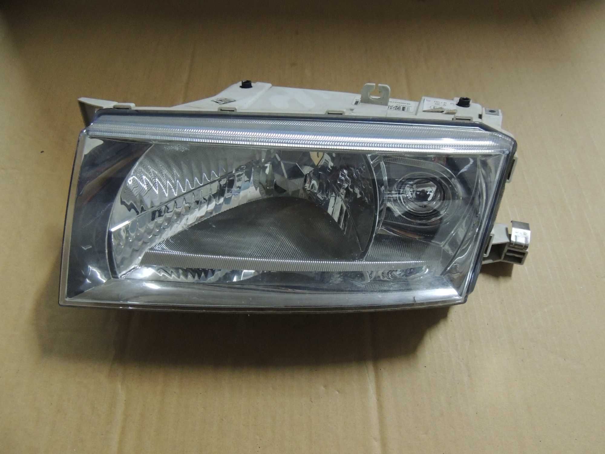 Lampa przednia lewa europejska Skoda Octavia 1 I LIFT 00,01,02,03-10