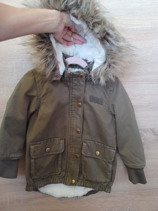 Парка курточка Н&М для дівчинки 110см.