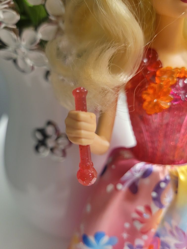 Księżniczka Aleksa "Barbie i tajemnicze drzwi" Mattel