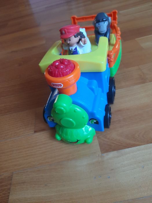 Fisher price потяг і автобус