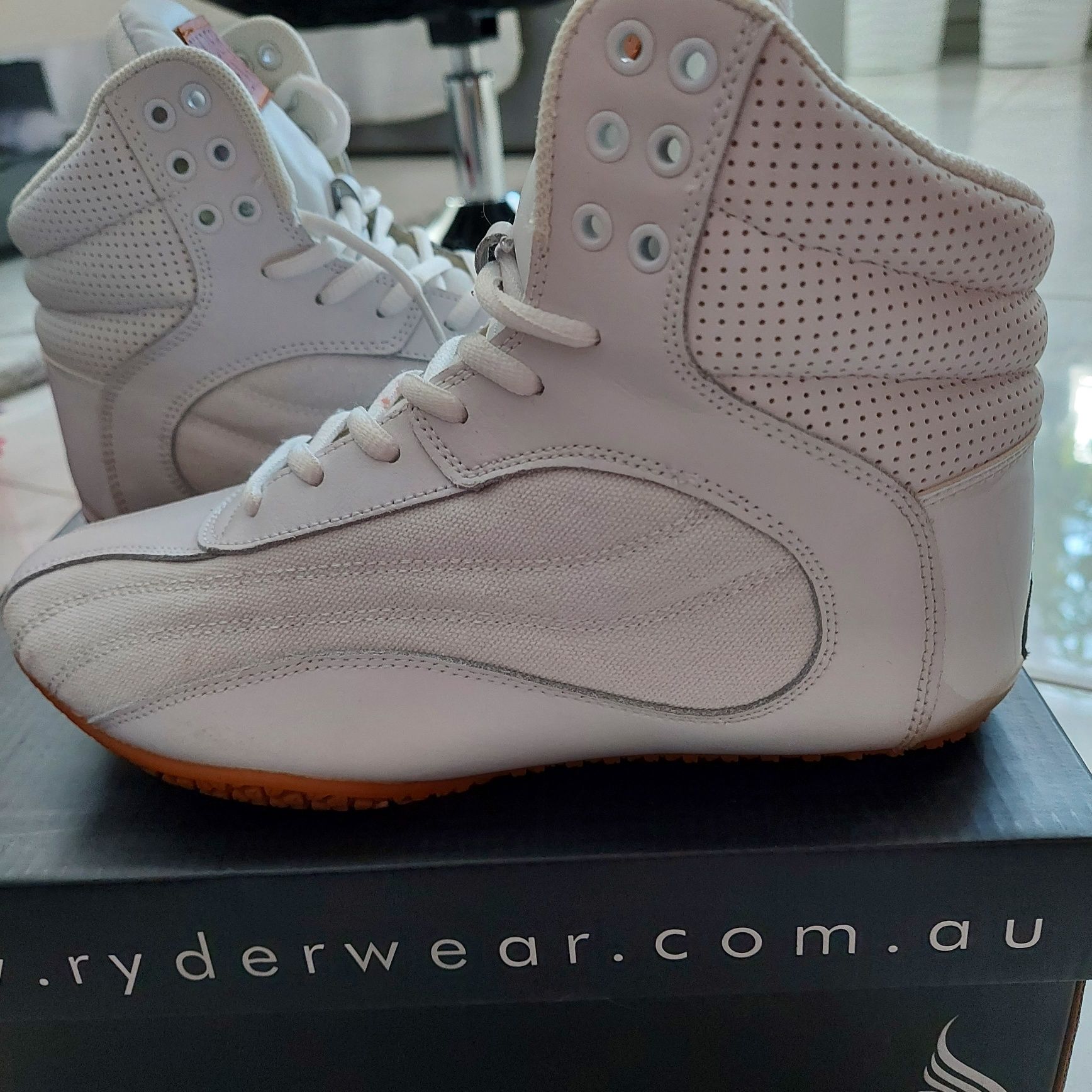 RyderWear białe sportowe buty rozmiar 39