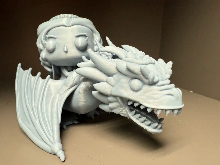 Estátua Funko Daenerys Targaryen e Drogon - Game of Thrones
