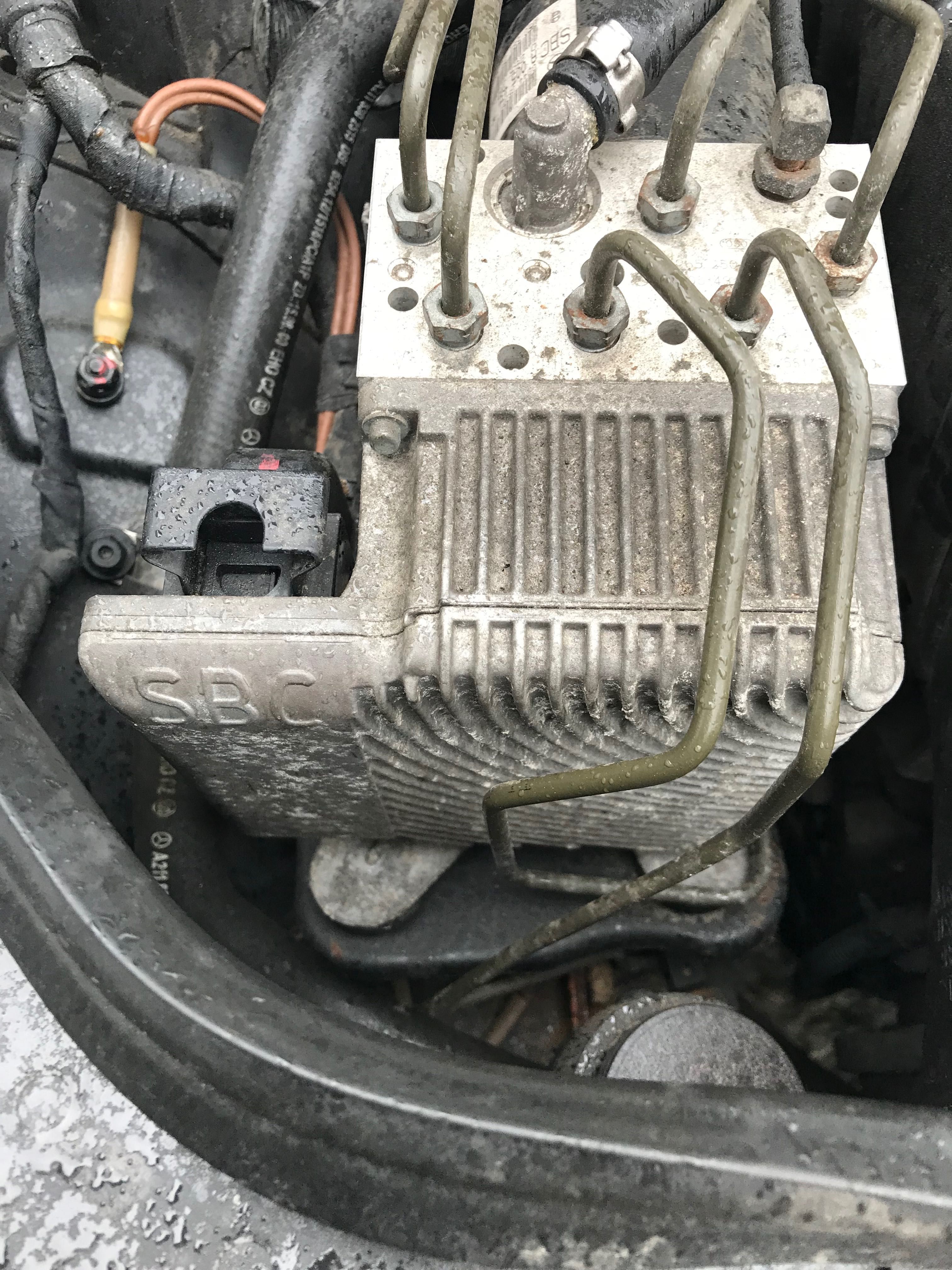 Блок SBC W211 2004р A0054317912  A0054317912Q1   0265960026